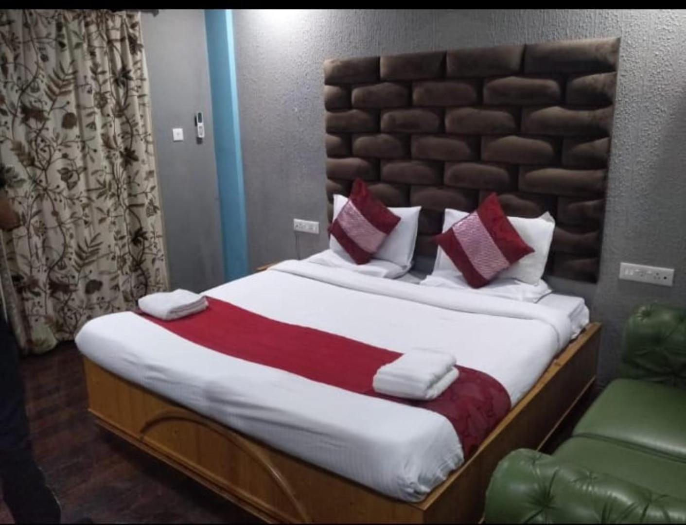 Hotel Shefaf Durgjan Eksteriør bilde