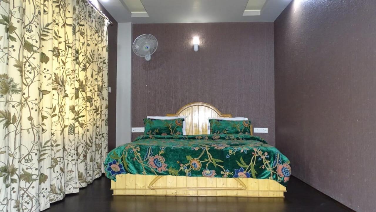 Hotel Shefaf Durgjan Eksteriør bilde